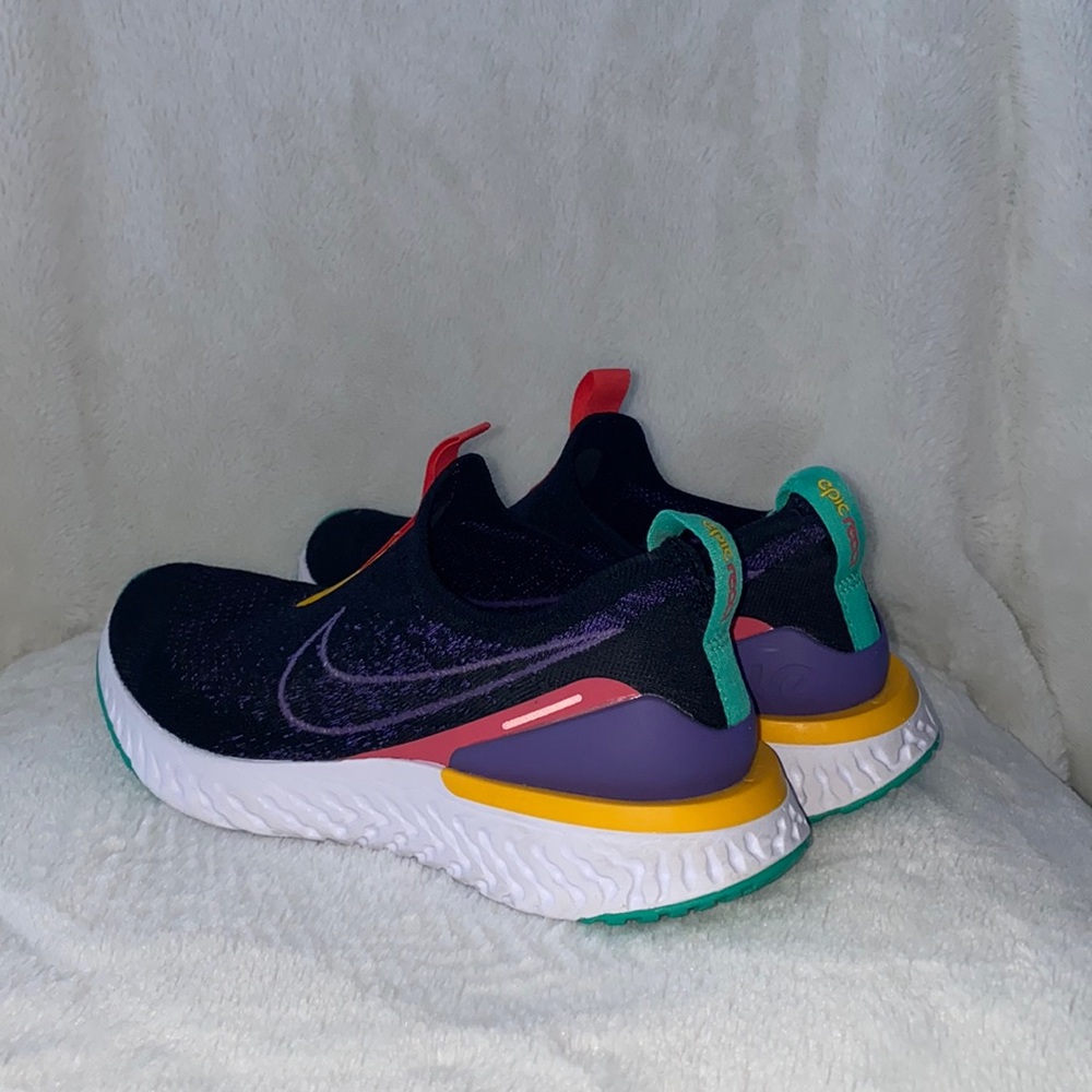 Women’s Nike React Phantom Run Flyknit